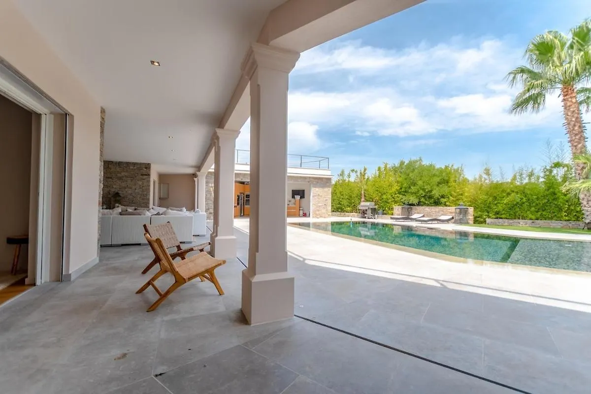 Magnificent Villa, Heated Pool, Air Cond, Sea View Sainte-Maxime