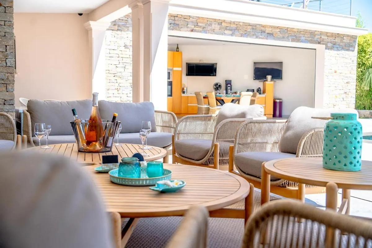 Villa Magnificent Villa, Heated Pool, Air Cond, Sea View Sainte-Maxime Francia