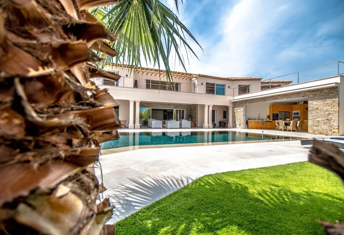 Magnificent Villa, Heated Pool, Air Cond, Sea View Sainte-Maxime