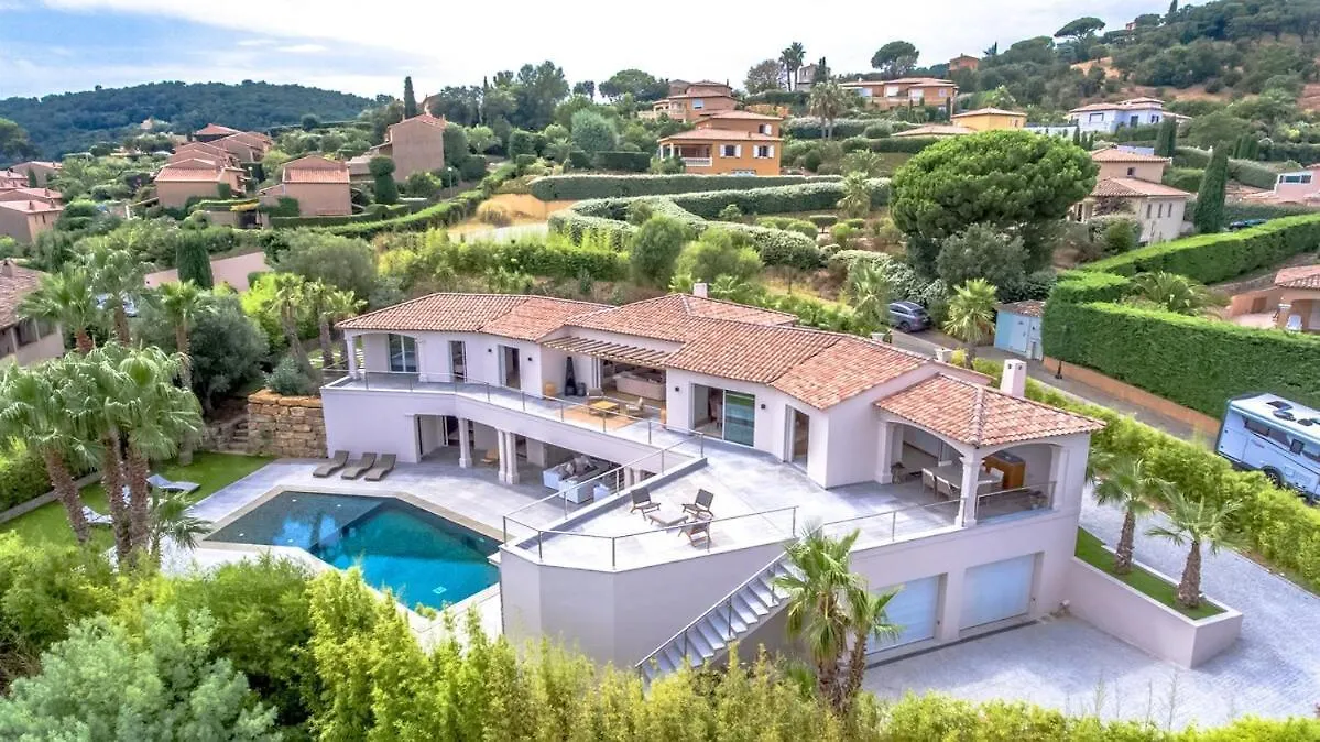 Magnificent Villa, Heated Pool, Air Cond, Sea View サント・マキシム ヴィラ