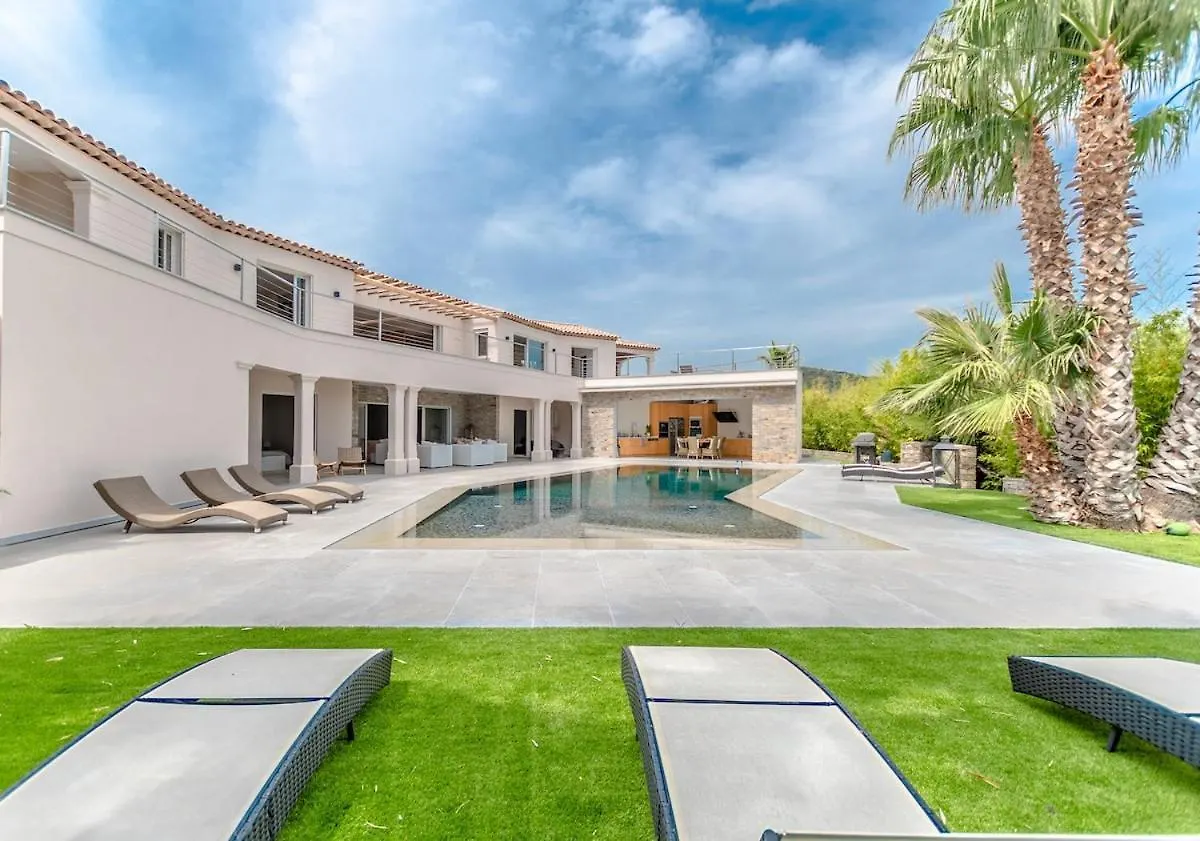 Magnificent Villa, Heated Pool, Air Cond, Sea View Sainte-Maxime